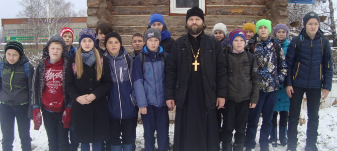 Ученики Нылгинской школы посетили храм и поучились звонить в колокола Ученики Нылгинской школы посетили храм и поучились звонить в колокола